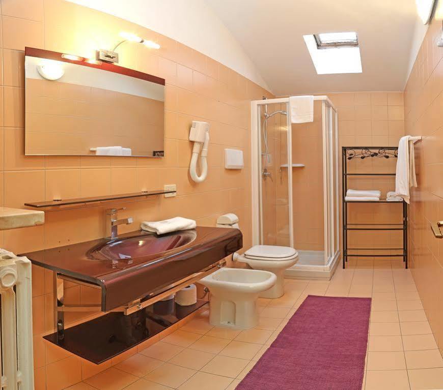 Hotel Residenza Alighieri Бардолино Экстерьер фото